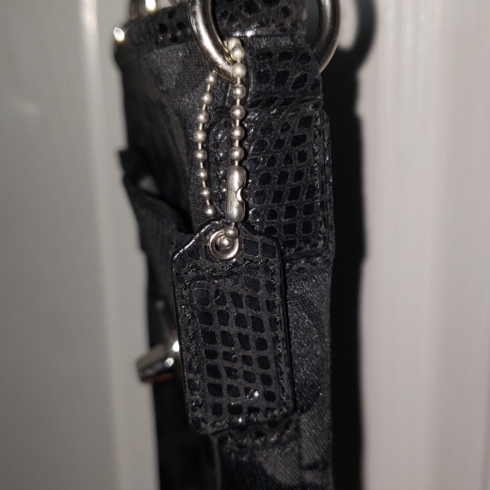 Coach black purse - Picture 4 of 10